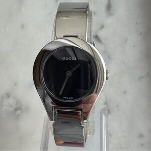 Gucci 6700L Women’s Black Dial Stainless Steel w/ New Battery